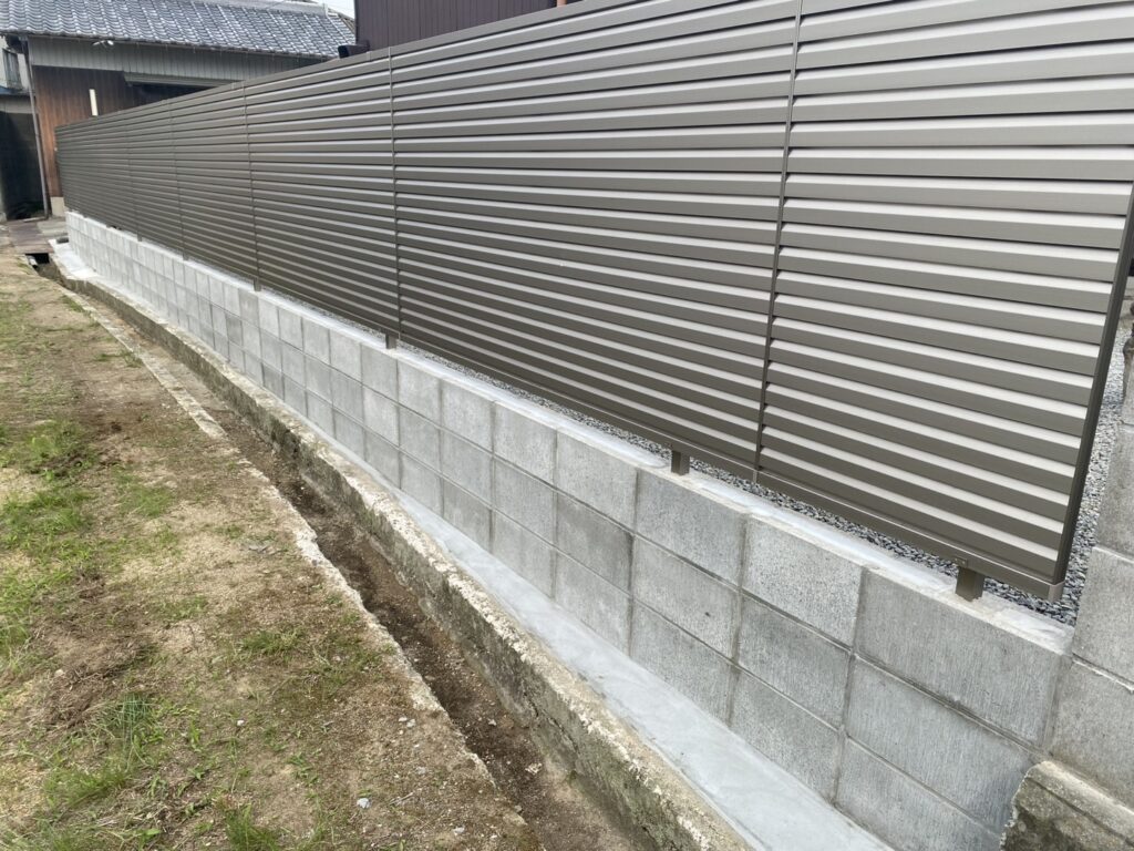 【三豊市山本町MO様邸】お庭全面の雑草対策工事&フェンス門扉設置㊗完工 (株)カインズガーデン|香川県の庭仕舞い工事 【三豊市山本町MO様邸】お庭全面の雑草対策工事&フェンス門扉設置㊗完工 (株)カインズガーデン|香川県の庭仕舞い工事