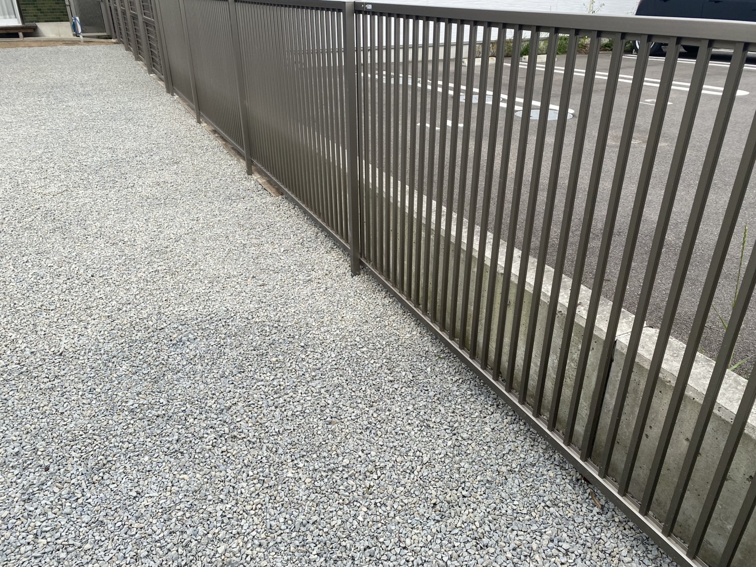 【三豊市山本町MO様邸】お庭全面の雑草対策工事&フェンス門扉設置㊗完工 (株)カインズガーデン|香川県の庭仕舞い工事 【三豊市山本町MO様邸】お庭全面の雑草対策工事&フェンス門扉設置㊗完工 (株)カインズガーデン|香川県の庭仕舞い工事