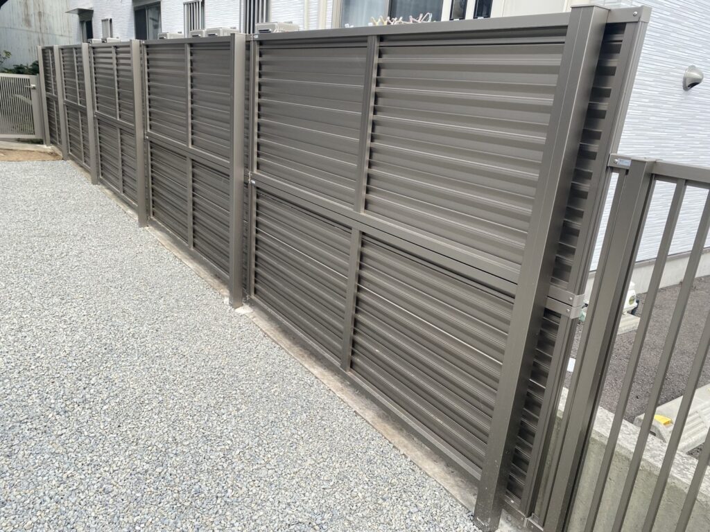 【三豊市山本町MO様邸】お庭全面の雑草対策工事&フェンス門扉設置㊗完工 (株)カインズガーデン|香川県の庭仕舞い工事 【三豊市山本町MO様邸】お庭全面の雑草対策工事&フェンス門扉設置㊗完工 (株)カインズガーデン|香川県の庭仕舞い工事
