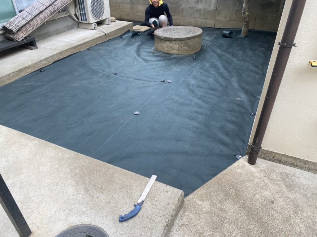 【高松市S様邸】敷石撤去&雑草対策工事で景観スッキリ✨手入れ要らず👌㊗完工 (株)カインズガーデン|香川県の庭仕舞い 【高松市S様邸】敷石撤去&雑草対策工事で景観スッキリ✨手入れ要らず👌㊗完工 (株)カインズガーデン|香川県の庭仕舞い