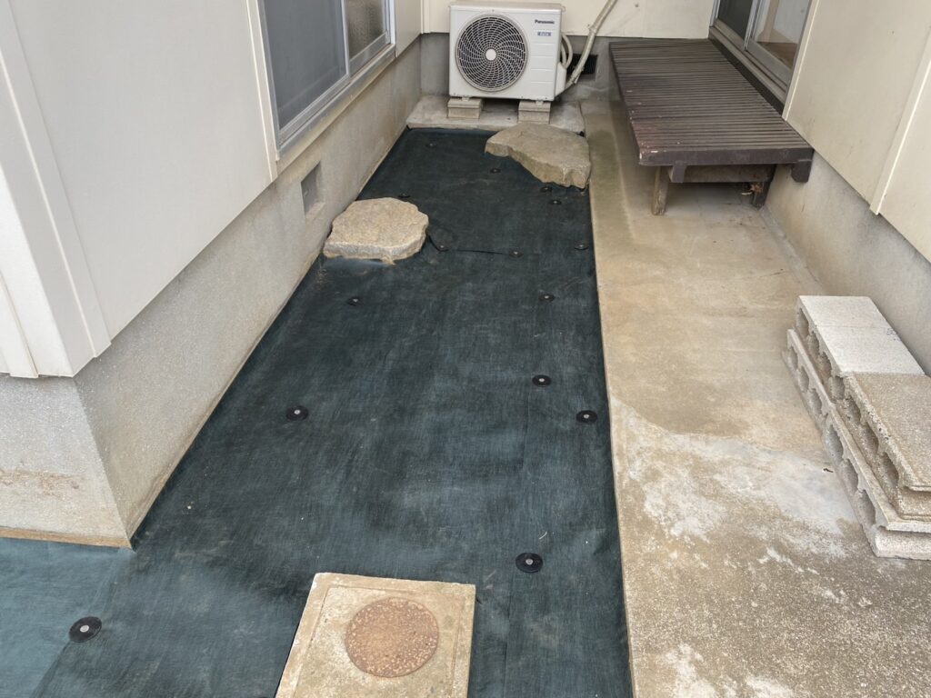 【高松市S様邸】敷石撤去&雑草対策工事で景観スッキリ✨手入れ要らず👌㊗完工 (株)カインズガーデン|香川県の庭仕舞い 【高松市S様邸】敷石撤去&雑草対策工事で景観スッキリ✨手入れ要らず👌㊗完工 (株)カインズガーデン|香川県の庭仕舞い