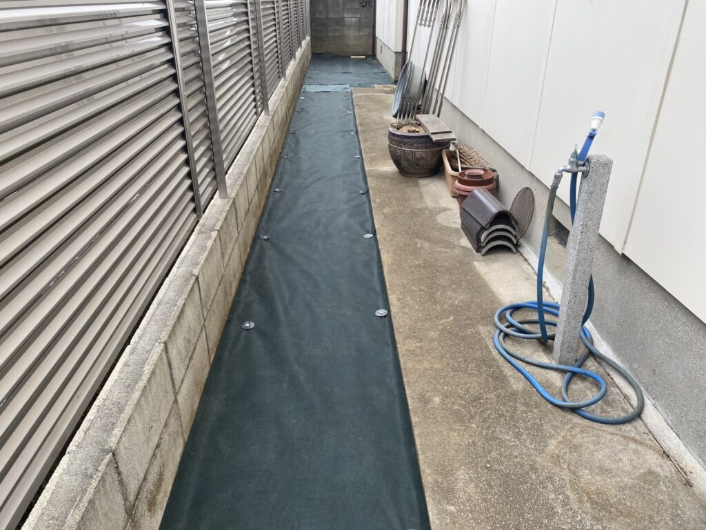 【高松市S様邸】敷石撤去&雑草対策工事で景観スッキリ✨手入れ要らず👌㊗完工 (株)カインズガーデン|香川県の庭仕舞い 【高松市S様邸】敷石撤去&雑草対策工事で景観スッキリ✨手入れ要らず👌㊗完工 (株)カインズガーデン|香川県の庭仕舞い
