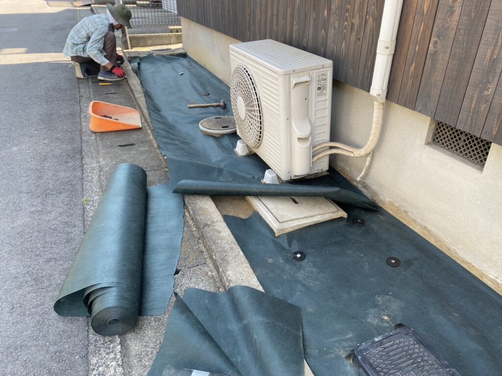 【高松市A様邸】お家周りの雑草や植栽スッキリ✨雑草対策工事㊗完工 (株)カインズガーデン|香川県の庭リフォーム工事 【高松市A様邸】お家周りの雑草や植栽スッキリ✨雑草対策工事㊗完工 (株)カインズガーデン|香川県の庭リフォーム工事