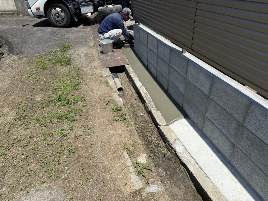 【三豊市山本町MO様邸】防草シートと砂利敷きでお庭全面雑草対策&仕上げ (株)カインズガーデン|香川県の庭仕舞い工事 【三豊市山本町MO様邸】防草シートと砂利敷きでお庭全面雑草対策&仕上げ (株)カインズガーデン|香川県の庭仕舞い工事