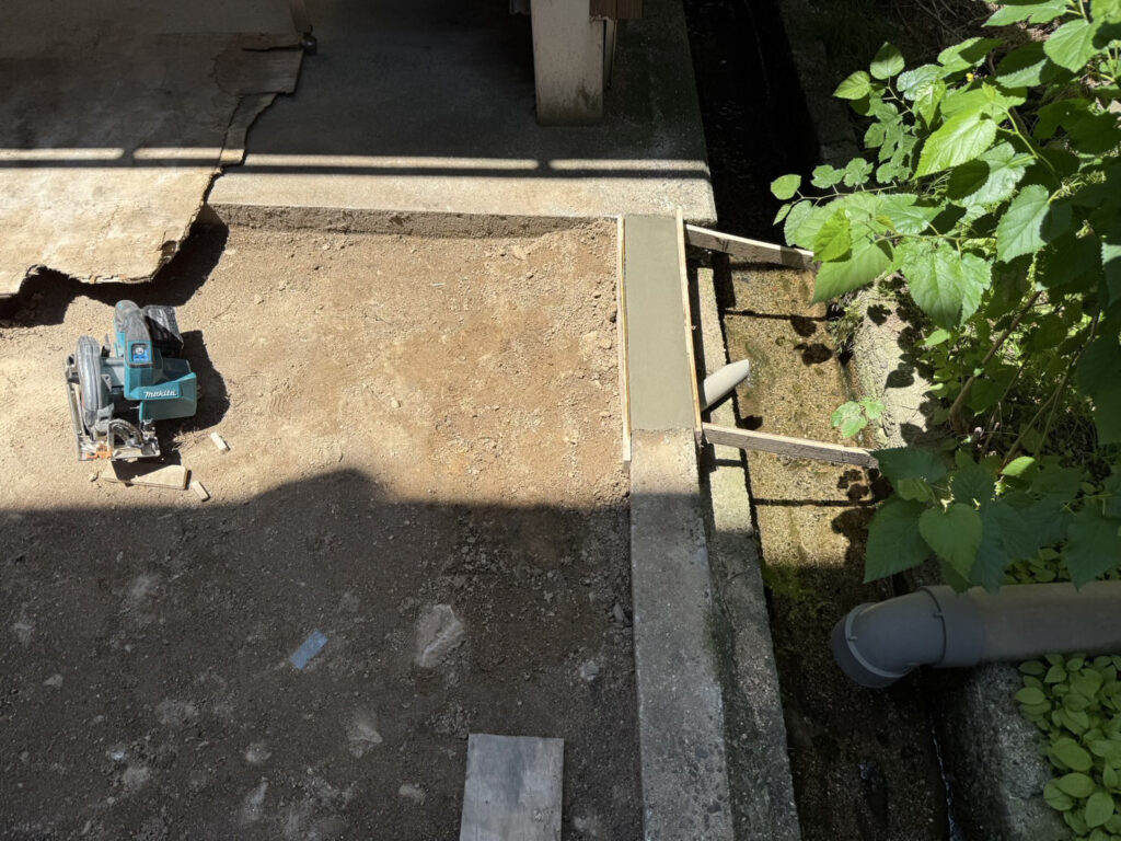 【三豊市山本町MO様邸】防草シートと砂利敷きでお庭全面雑草対策&仕上げ (株)カインズガーデン|香川県の庭仕舞い工事 【三豊市山本町MO様邸】防草シートと砂利敷きでお庭全面雑草対策&仕上げ (株)カインズガーデン|香川県の庭仕舞い工事