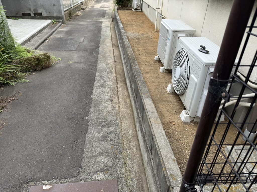 【高松市A様邸】お家周りの雑草や植栽スッキリ✨雑草対策工事㊗完工 (株)カインズガーデン|香川県の庭リフォーム工事 【高松市A様邸】お家周りの雑草や植栽スッキリ✨雑草対策工事㊗完工 (株)カインズガーデン|香川県の庭リフォーム工事