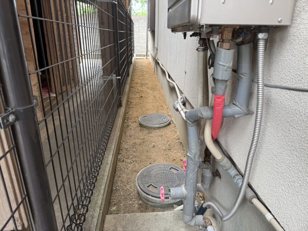 【高松市A様邸】お家周りの雑草や植栽スッキリ✨雑草対策工事㊗完工 (株)カインズガーデン|香川県の庭リフォーム工事 【高松市A様邸】お家周りの雑草や植栽スッキリ✨雑草対策工事㊗完工 (株)カインズガーデン|香川県の庭リフォーム工事