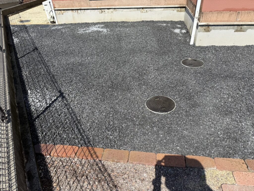 【高松市SA様邸】ウッドデッキ下の雑草対策完了✨新ウッドデッキ設置準備中 (株)カインズガーデン|香川県の庭リフォーム工事 【高松市SA様邸】ウッドデッキ下の雑草対策完了✨新ウッドデッキ設置準備中 (株)カインズガーデン|香川県の庭リフォーム工事