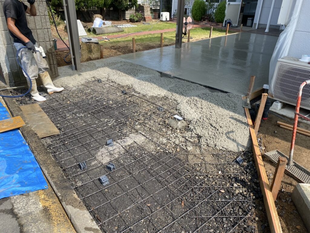 【高松市K様邸】広くなった駐車スペースに土間コンクリートを打設します (株)カインズガーデン|香川県の庭リフォーム工事 【高松市K様邸】広くなった駐車スペースに土間コンクリートを打設します (株)カインズガーデン|香川県の庭リフォーム工事