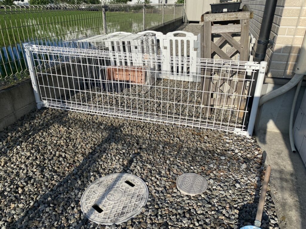 【高松市I様邸】ドッグラン囲いのフェンス・門扉設置完了🐶 (株)カインズガーデン|香川県の雑草対策,庭リフォーム工事 【高松市I様邸】ドッグラン囲いのフェンス・門扉設置完了🐶 (株)カインズガーデン|香川県の雑草対策,庭リフォーム工事