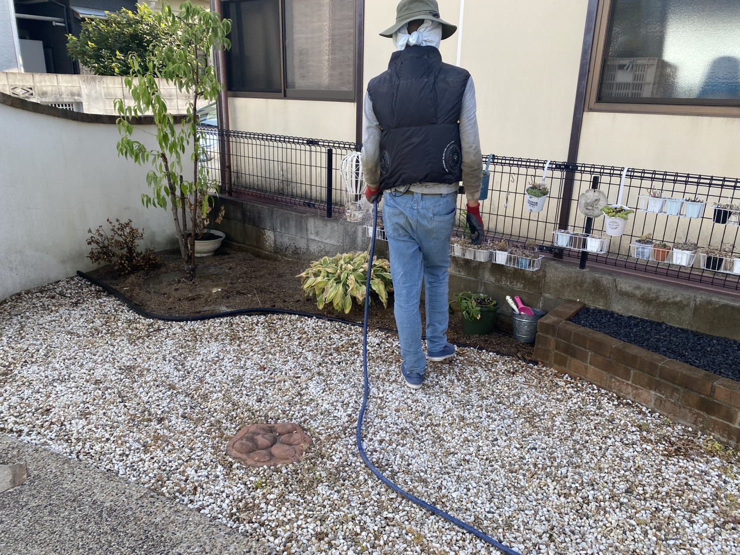 【高松市I様邸】ドッグラン囲いのフェンス・門扉設置完了🐶 (株)カインズガーデン|香川県の雑草対策,庭リフォーム工事 【高松市I様邸】ドッグラン囲いのフェンス・門扉設置完了🐶 (株)カインズガーデン|香川県の雑草対策,庭リフォーム工事
