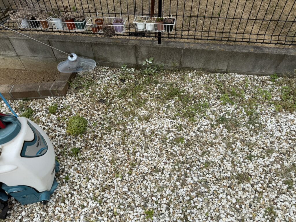 【高松市I様邸】天然芝や雑草・植栽撤去完了。お庭も花壇もスッキリ綺麗になりました (株)カインズガーデン|香川の雑草対策,ドッグランリフォーム工事 【高松市I様邸】天然芝や雑草・植栽撤去完了。お庭も花壇もスッキリ綺麗になりました (株)カインズガーデン|香川の雑草対策,ドッグランリフォーム工事
