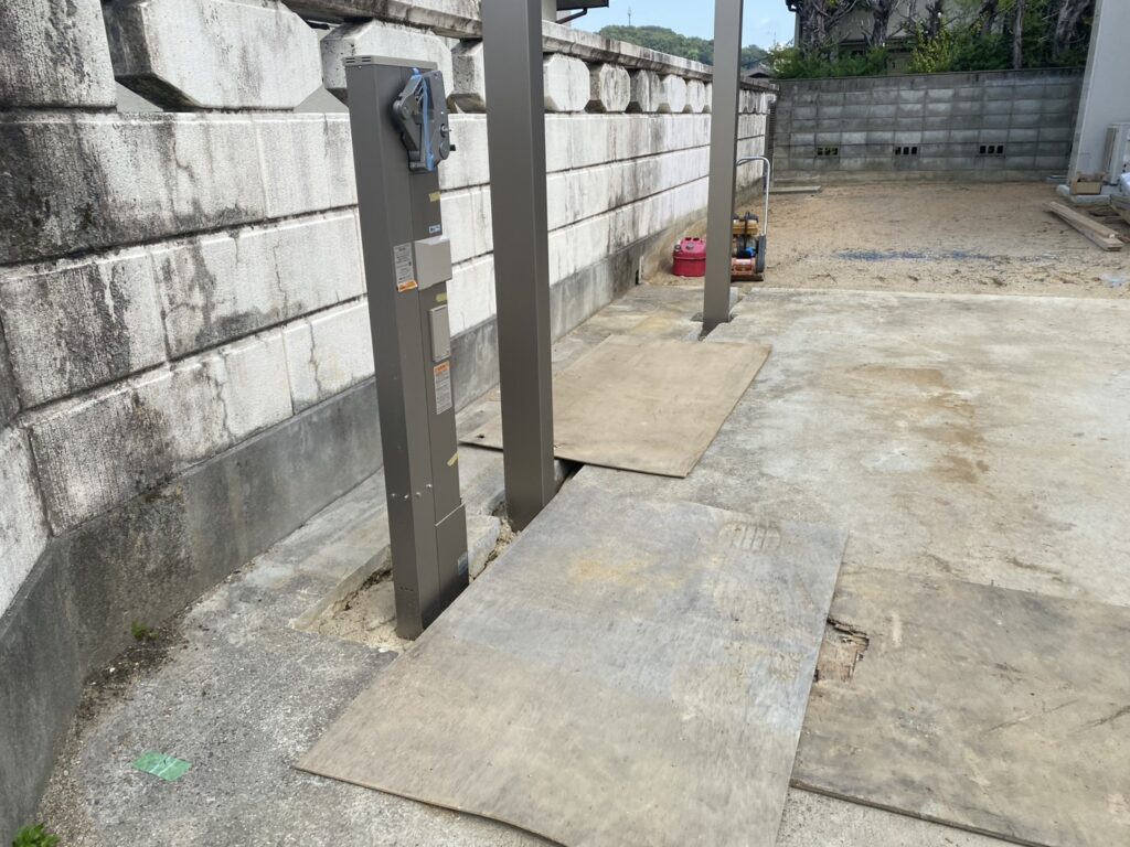 【綾川町MI様邸】枯山水のお庭や裏庭の雑草対策完了✨駐車場周辺のコンクリート打設も完了 (株)カインズガーデン|香川県の庭リフォーム工事 【綾川町MI様邸】枯山水のお庭や裏庭の雑草対策完了✨駐車場周辺のコンクリート打設も完了 (株)カインズガーデン|香川県の庭リフォーム工事