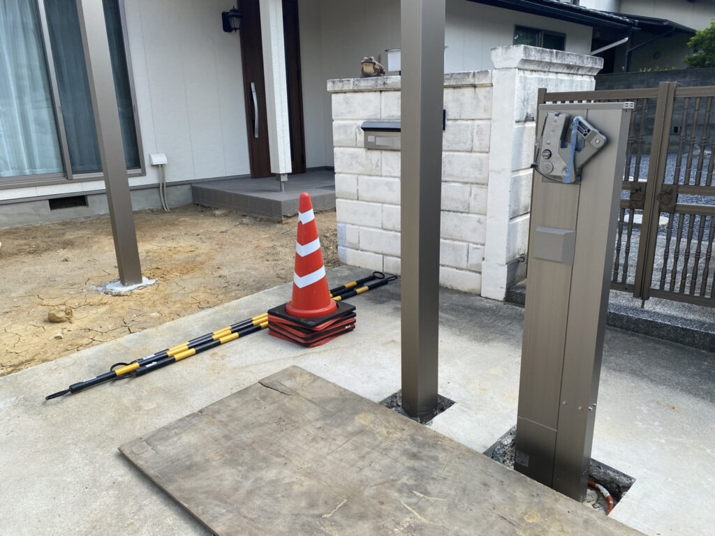 【綾川町MI様邸】枯山水のお庭や裏庭の雑草対策完了✨駐車場周辺のコンクリート打設も完了 (株)カインズガーデン|香川県の庭リフォーム工事 【綾川町MI様邸】枯山水のお庭や裏庭の雑草対策完了✨駐車場周辺のコンクリート打設も完了 (株)カインズガーデン|香川県の庭リフォーム工事