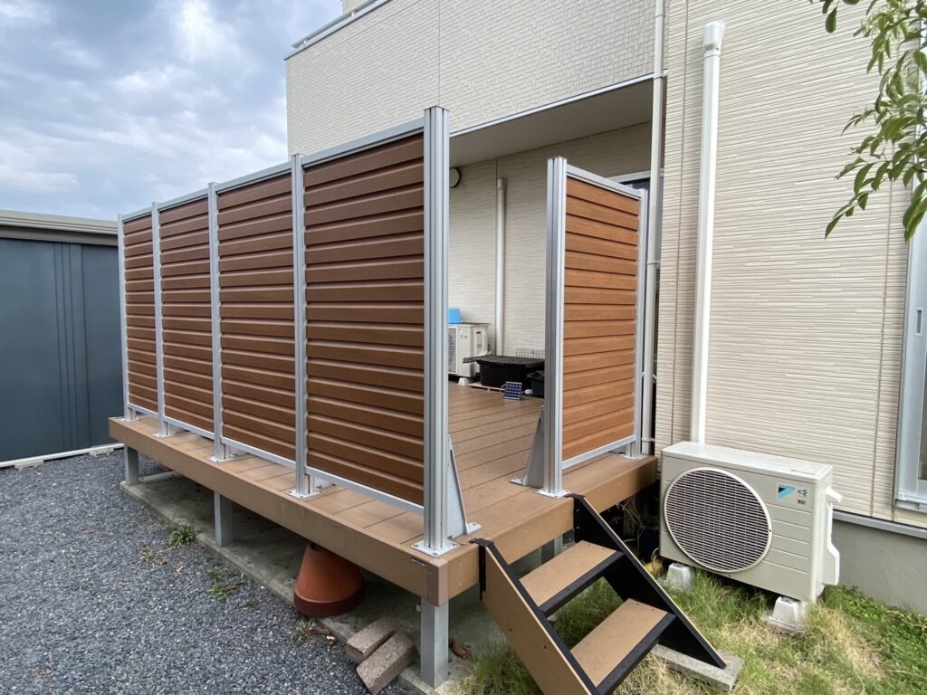 【坂出市Ａ様邸】カーポートとテラス追加設置＆テラスパネル交換等、着工⛑ (株)カインズガーデン｜香川県の庭リフォーム工事
