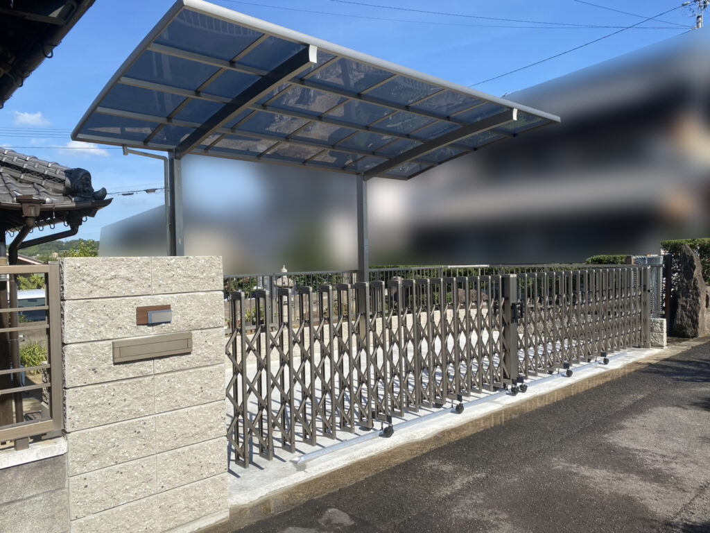 【綾川町ＭＯ様邸】カーポート＆門扉完備で格好良い✨駐車場拡張工事㊗完工 (株)カインズガーデン｜香川県の庭リフォーム工事