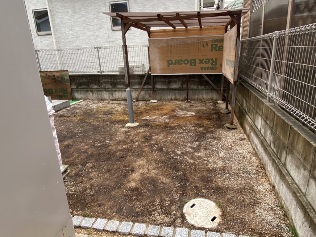 【高松市S様邸】「バイクを置けるようにして2面を囲いたい」バイクガレージ工事、本日着工⛑ (株)カインズガーデン|香川の庭仕舞い,雑草対策 【高松市S様邸】「バイクを置けるようにして2面を囲いたい」バイクガレージ工事、本日着工⛑ (株)カインズガーデン|香川の庭仕舞い,雑草対策