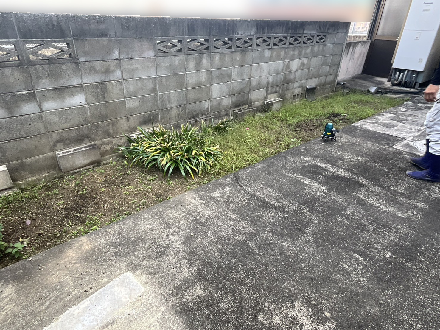 【綾川町SI様邸】「花壇をスッキリし草が生えないように」庭仕舞い着工⛑ (株)カインズガーデン|香川県の庭リフォーム工事 【綾川町SI様邸】「花壇をスッキリし草が生えないように」庭仕舞い着工⛑ (株)カインズガーデン|香川県の庭リフォーム工事