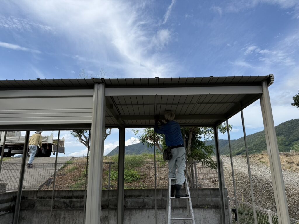 【観音寺市Ｓ様邸】裏庭に大サイズ物置完成✨庭リフォーム工事㊗完工 (株)カインズガーデン｜香川県の庭仕舞い工事