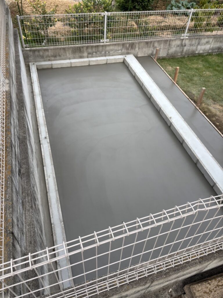【観音寺市Ｓ様邸】裏庭に大サイズ物置完成✨庭リフォーム工事㊗完工 (株)カインズガーデン｜香川県の庭仕舞い工事