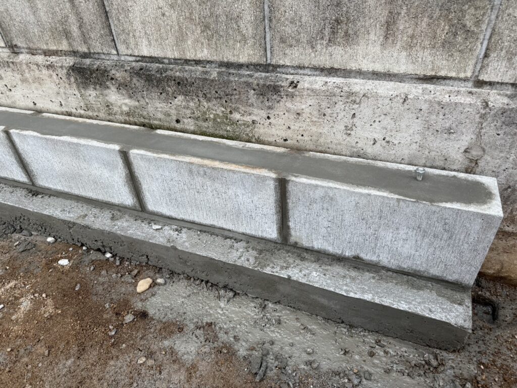 【高松市S様邸】バイクガレージ設置中|バイクガレージ組み立てます (株)カインズガーデン|香川県の庭リフォーム工事 【高松市S様邸】バイクガレージ設置中|バイクガレージ組み立てます (株)カインズガーデン|香川県の庭リフォーム工事