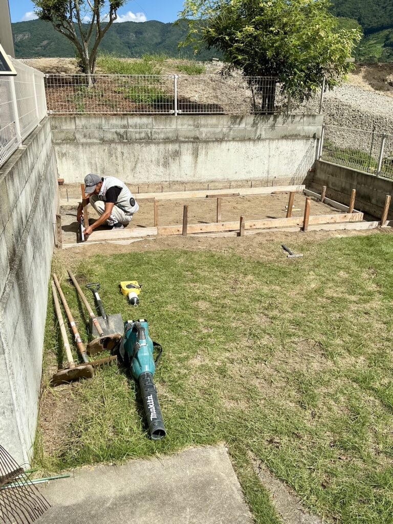 【観音寺市Ｓ様邸】裏庭に大サイズ物置完成✨庭リフォーム工事㊗完工 (株)カインズガーデン｜香川県の庭仕舞い工事
