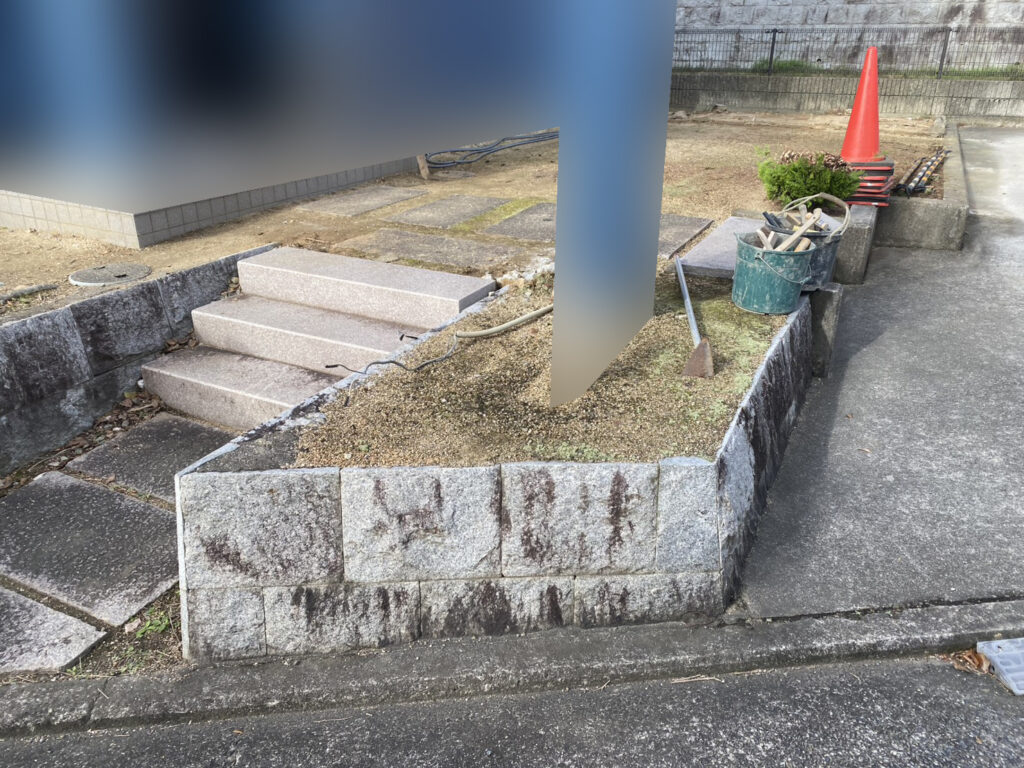 【綾川町Ｙ様邸】駐車場拡張工事｜生垣や庭木、既存カーポート撤去完了👌 (株)カインズガーデン｜香川県の庭仕舞い工事