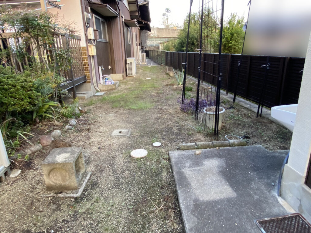 【綾川町Ｍ様邸】庭仕舞い工事着工⛑｜庭木撤去や雑草対策，駐車場拡張，物置移設 (株)カインズガーデン｜香川の庭仕舞い