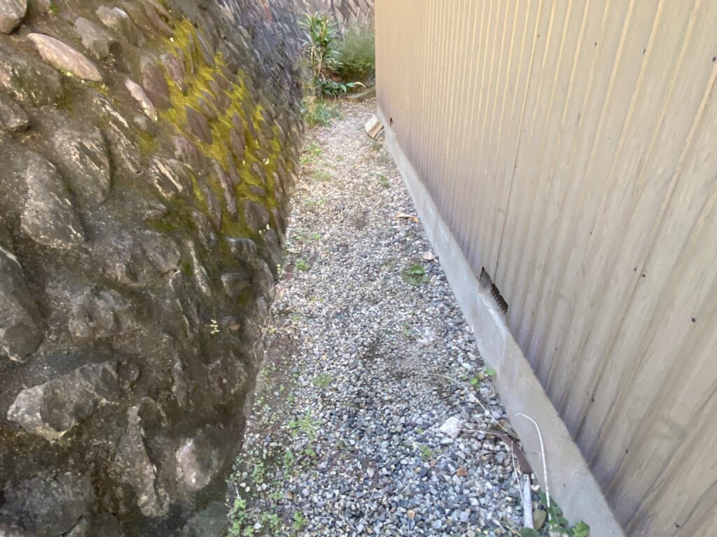 【綾川町Ｍ様邸】庭仕舞い工事着工⛑｜庭木撤去や雑草対策，駐車場拡張，物置移設 (株)カインズガーデン｜香川の庭仕舞い