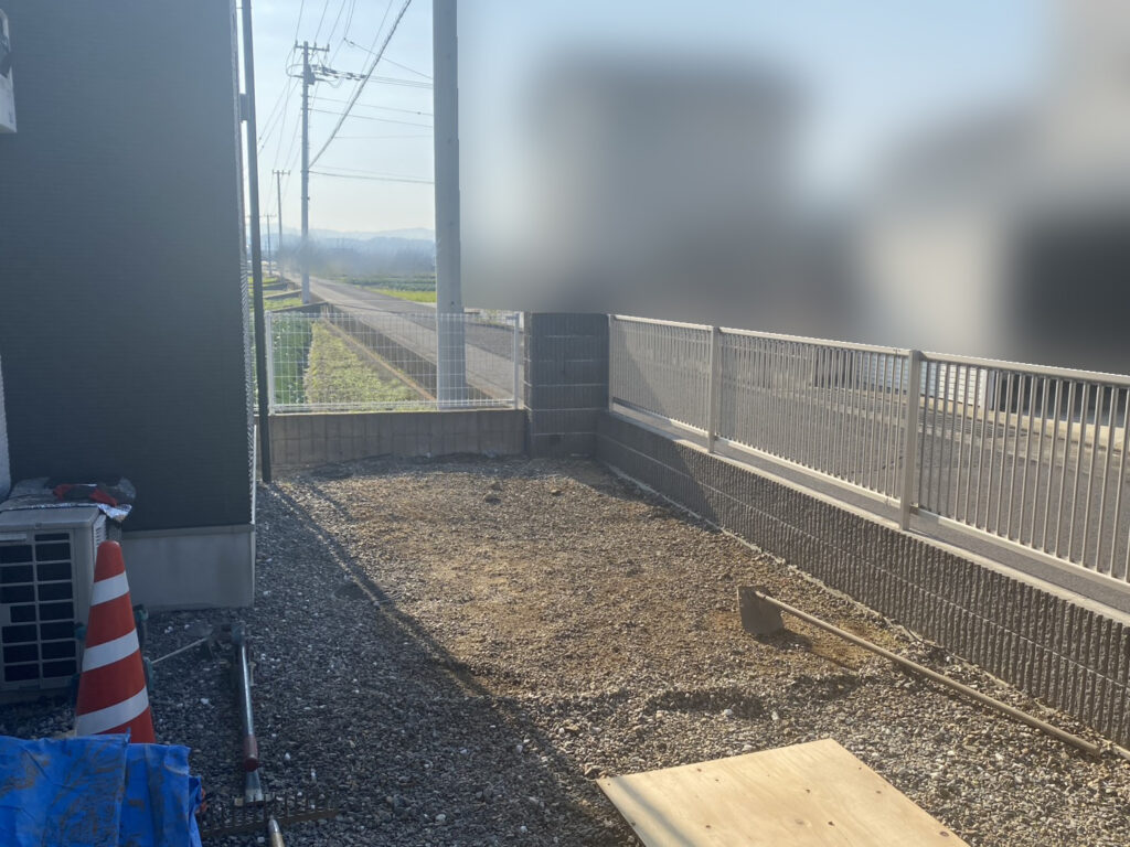 【善通寺市Ｎ様邸】バイクガレージ工事着工⛑｜愛車を守る、イナバ物置バイク保管庫「ＦＭ」 (株)カインズガーデン｜香川の庭仕舞い