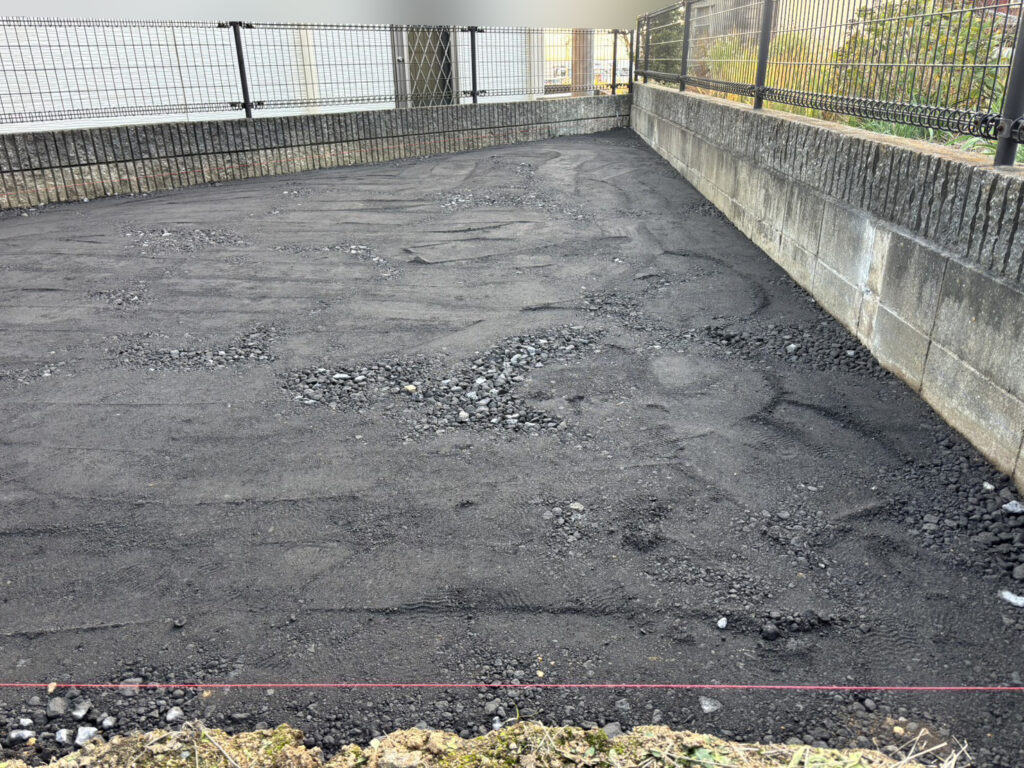 【綾川町Ｍ様邸・Ｙ様邸】駐車場拡張＆庭仕舞い工事｜庭木植栽や既存物撤去し駐車スペースを拡張します