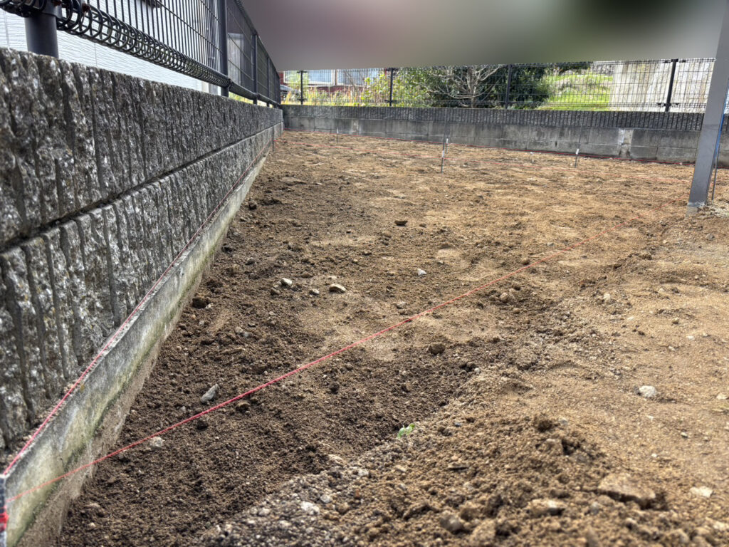 【綾川町Ｍ様邸・Ｙ様邸】駐車場拡張＆庭仕舞い工事｜庭木植栽や既存物撤去し駐車スペースを拡張します