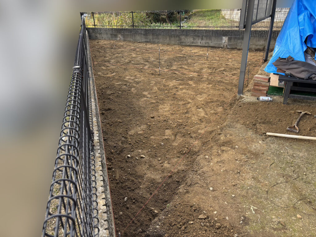 【綾川町Ｍ様邸・Ｙ様邸】駐車場拡張＆庭仕舞い工事｜庭木植栽や既存物撤去し駐車スペースを拡張します