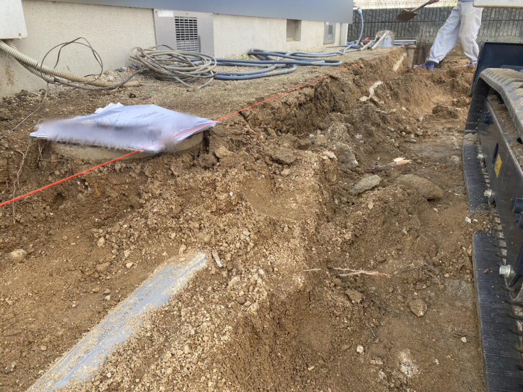 【綾川町Ｍ様邸・Ｙ様邸】駐車場拡張＆庭仕舞い工事｜庭木植栽や既存物撤去し駐車スペースを拡張します