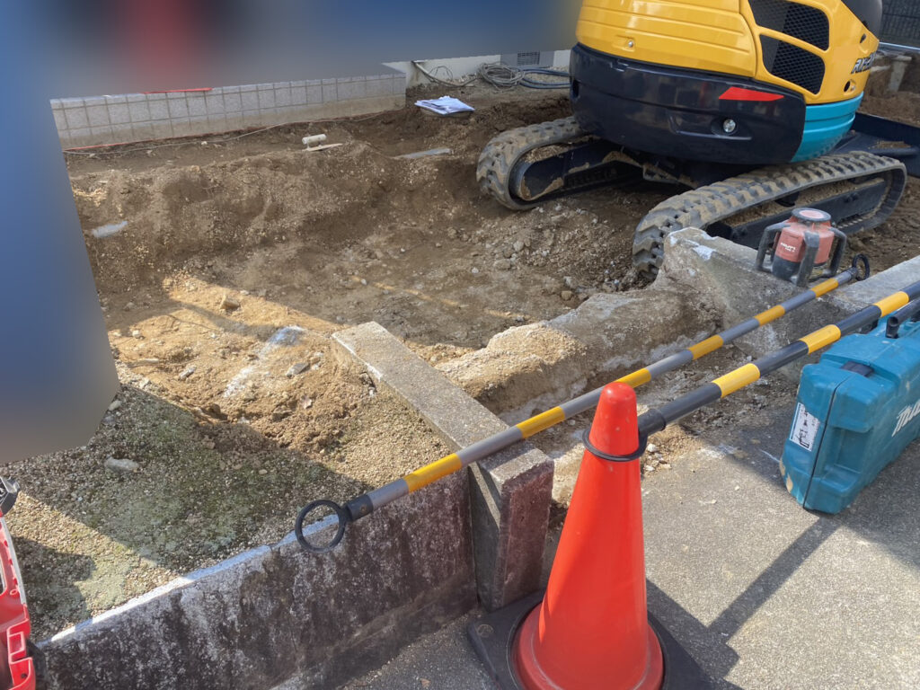 【綾川町Ｍ様邸・Ｙ様邸】駐車場拡張＆庭仕舞い工事｜庭木植栽や既存物撤去し駐車スペースを拡張します