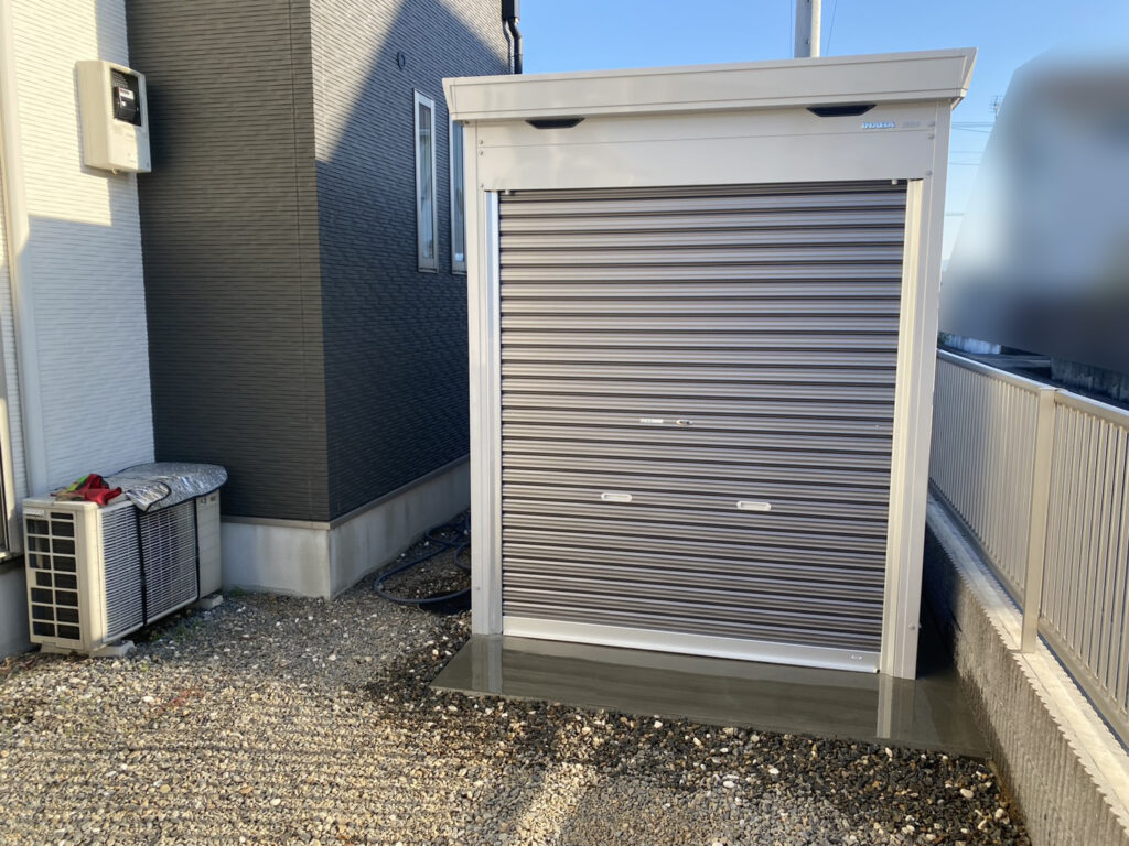 【善通寺市Ｎ様邸】バイクガレージ工事㊗完工｜愛車を守るバイク保管庫完成✨ (株)カインズガーデン｜香川県の庭仕舞い工事