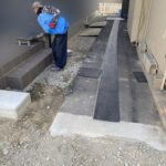 【琴平町Ｉ様邸】お家周りのブロックやフェンス・手すり設置＆雑草対策工事着工⛑ (株)カインズガーデン｜香川の庭仕舞い工事