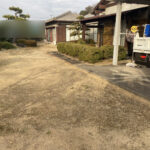 【綾川町Ｔ様邸】庭じまい工事着工⛑｜生垣や庭木庭石を撤去し、スッキリ土間コンクリートにします (株)カインズガーデン