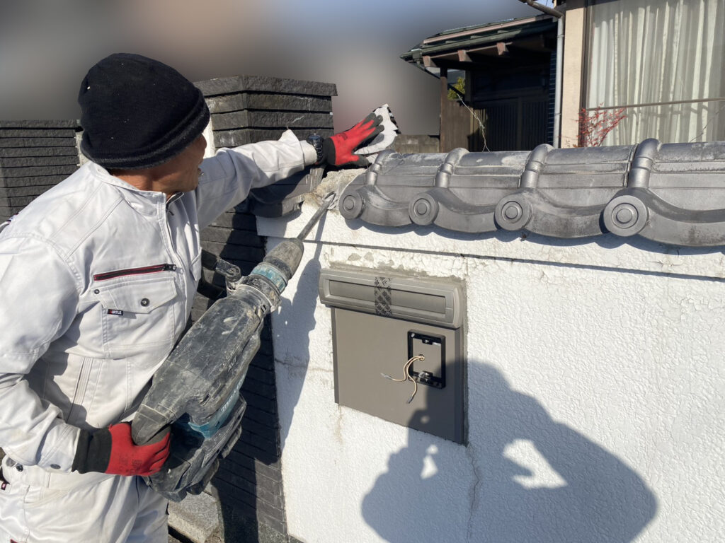 庭仕舞い工事着工⛑｜塀・庭石・庭木撤去し駐車場拡張＆天然芝撤去し雑草対策もします (株)カインズガーデン