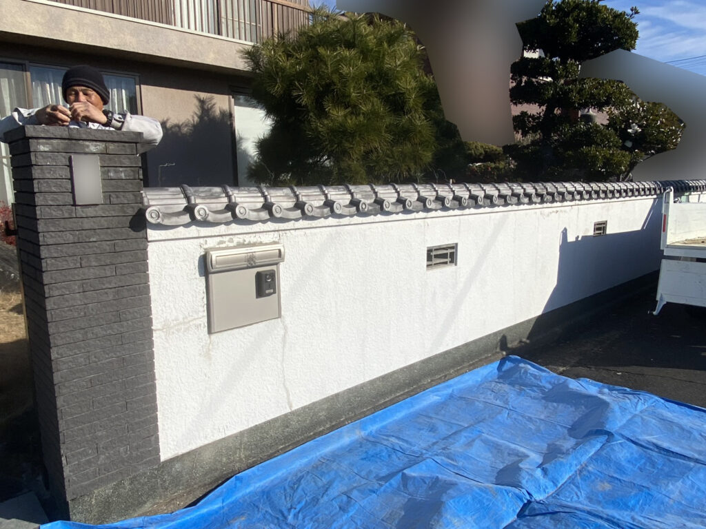 庭仕舞い工事着工⛑｜塀・庭石・庭木撤去し駐車場拡張＆天然芝撤去し雑草対策もします (株)カインズガーデン