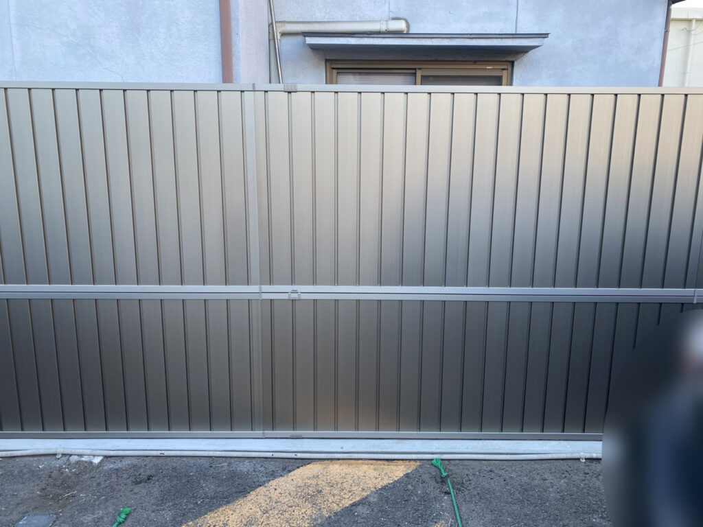 【高松市Ｋ様邸】塀工事㊗完工｜８段積ブロック塀から、スッキリ軽量長持ち＆安心の目隠しフェンス✨ (株)カインズガーデン