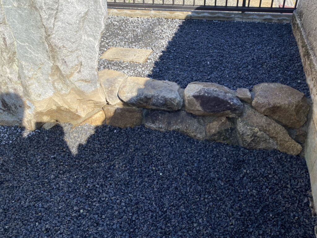 【香川町Ｈ様邸】駐車場拡張＆庭じまい工事㊗完工｜駐車スペース広々✨お庭はスッキリ雑草対策完了💪 (株)カインズガーデン