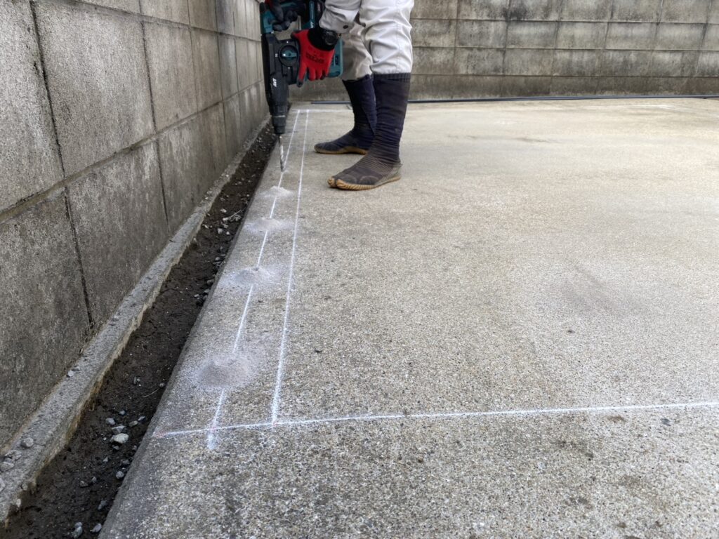 【香川町Ｖ様邸】バイクガレージ工事着工⛑｜土台は既存コンクリート，墨出しやＲＣ基礎準備を進めます (株)カインズガーデン