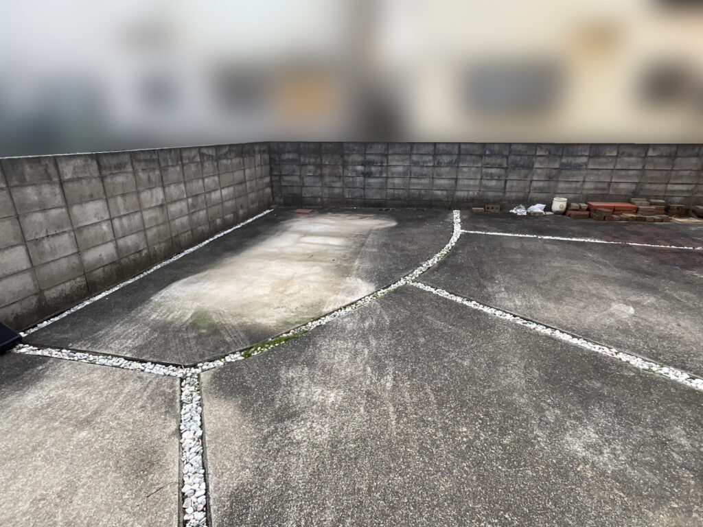 【香川町Ｖ様邸】バイクガレージ工事着工⛑｜土台は既存コンクリート，墨出しやＲＣ基礎準備を進めます (株)カインズガーデン