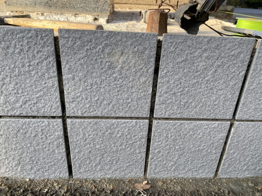 【綾川町Ｔ様邸】雑草対策＆庭仕舞い工事｜玄関タイル完成✨土間コンクリートの打設準備をします (株)カインズガーデン