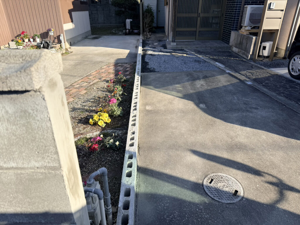 【香川町Ｈ様邸二期】ブロックフェンス工事㊗完工｜軽量メッシュフェンスで安心✨境界面スッキリ完成 (株)カインズガーデン