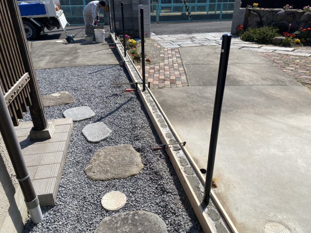 【香川町Ｈ様邸二期】ブロックフェンス工事㊗完工｜軽量メッシュフェンスで安心✨境界面スッキリ完成 (株)カインズガーデン