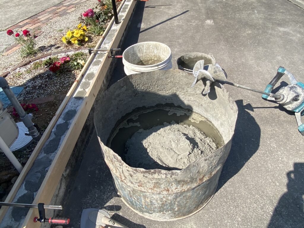 【香川町Ｈ様邸二期】ブロックフェンス工事㊗完工｜軽量メッシュフェンスで安心✨境界面スッキリ完成 (株)カインズガーデン