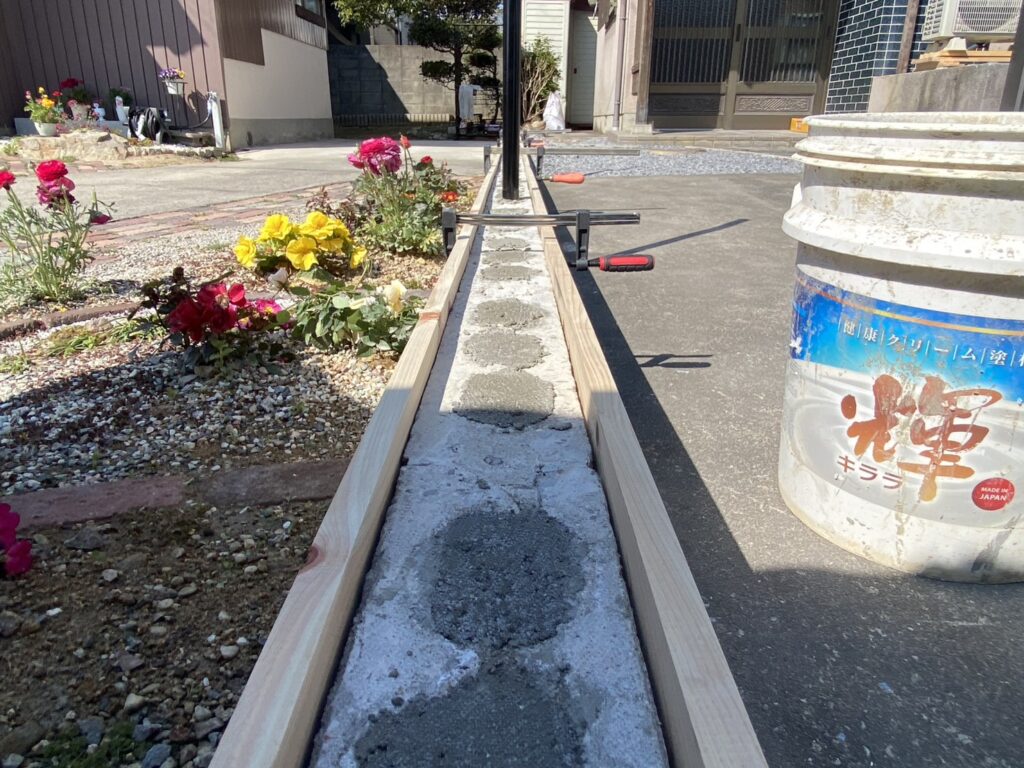 【香川町Ｈ様邸二期】ブロックフェンス工事㊗完工｜軽量メッシュフェンスで安心✨境界面スッキリ完成 (株)カインズガーデン