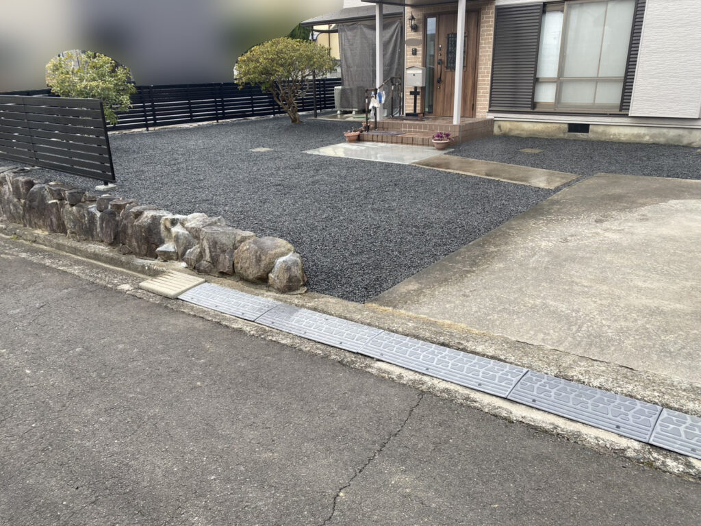 【綾川町Ｓ様邸】庭仕舞い工事㊗完工｜お庭は雑草対策バッチリ👍目隠しフェンスで囲いスッキリ完了✨ (株)カインズガーデン